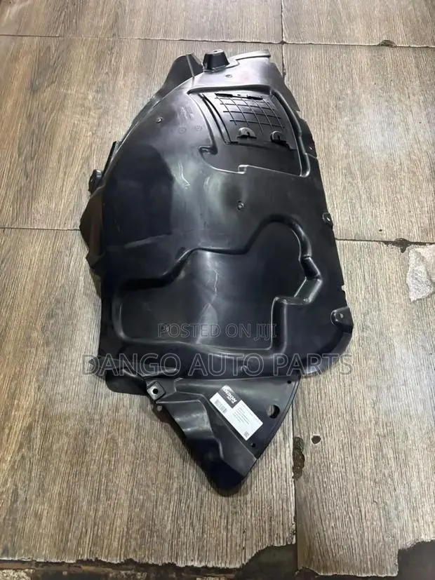 Mercedes Benz GLC 300 Mud Guard 2015-2016-2017-2018-2019-2020 · Photo 1