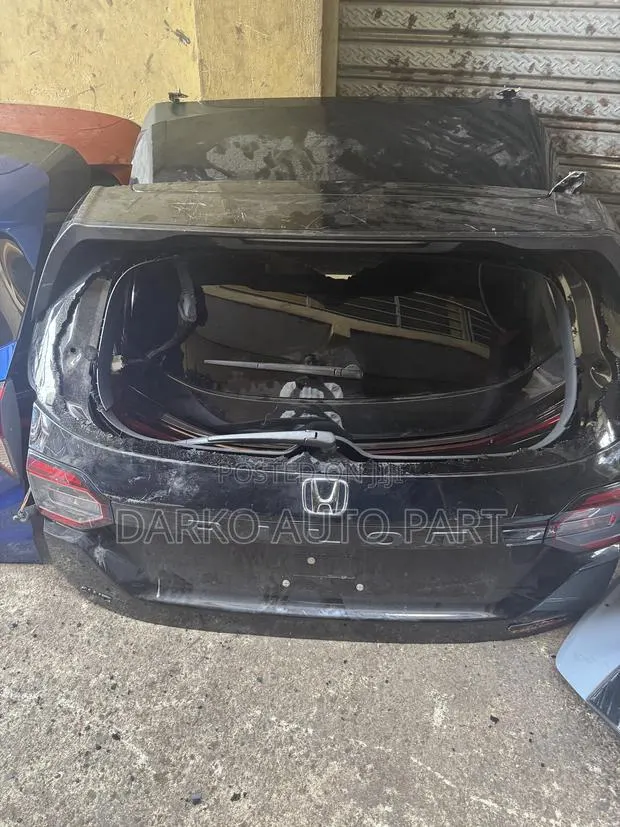 Honda Pilot Year 2023–2025) Rear Taillights, Complete Available · Photo 1