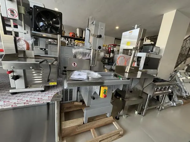 Bonesaw Machine Standing · Photo 1