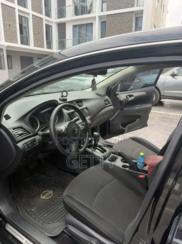 Nissan Sentra 2019 Black · Photo 1