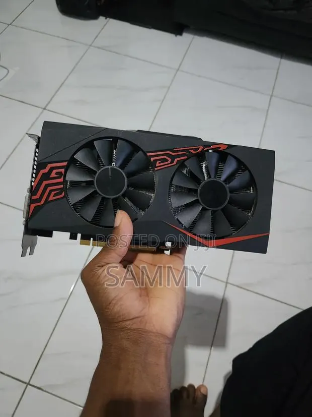 ASUS GTX 1060 6gb Overclocked Edition · Photo 1