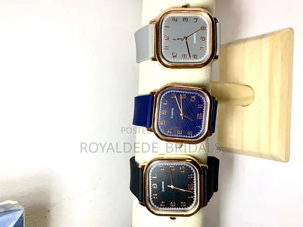 Beautiful Ladies Casual Watches · Photo 1