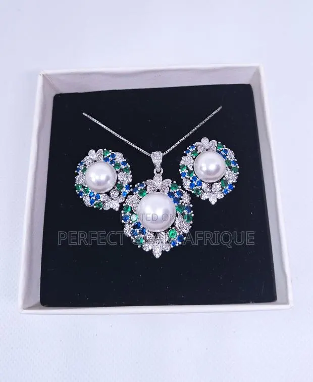 Zirconia Rounded Pearl Necklace and Earring Set · Photo 1