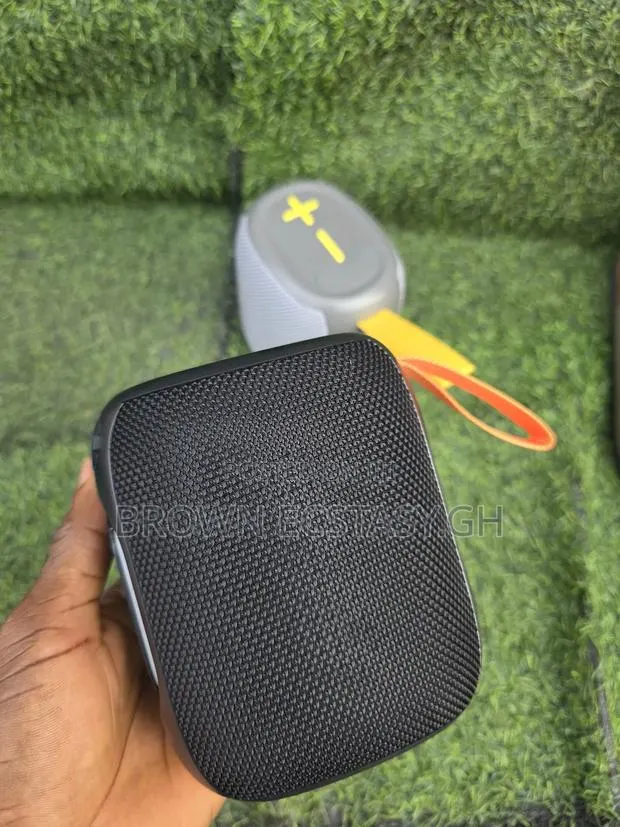 Sweet Vocal Portable Bluetooth Speaker · Photo 1