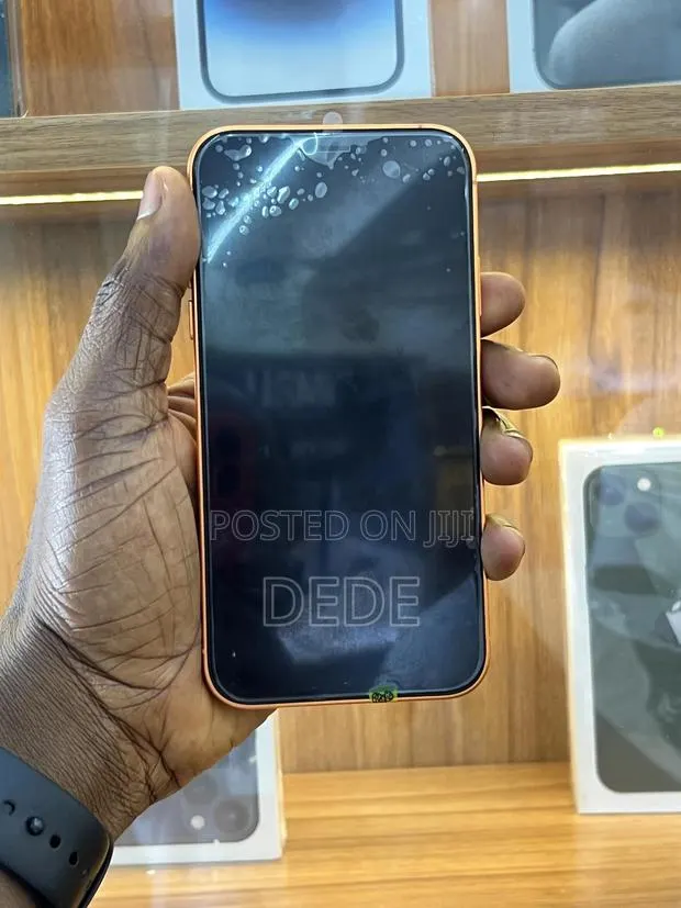 New Apple iPhone XR 128 GB Orange · Photo 1