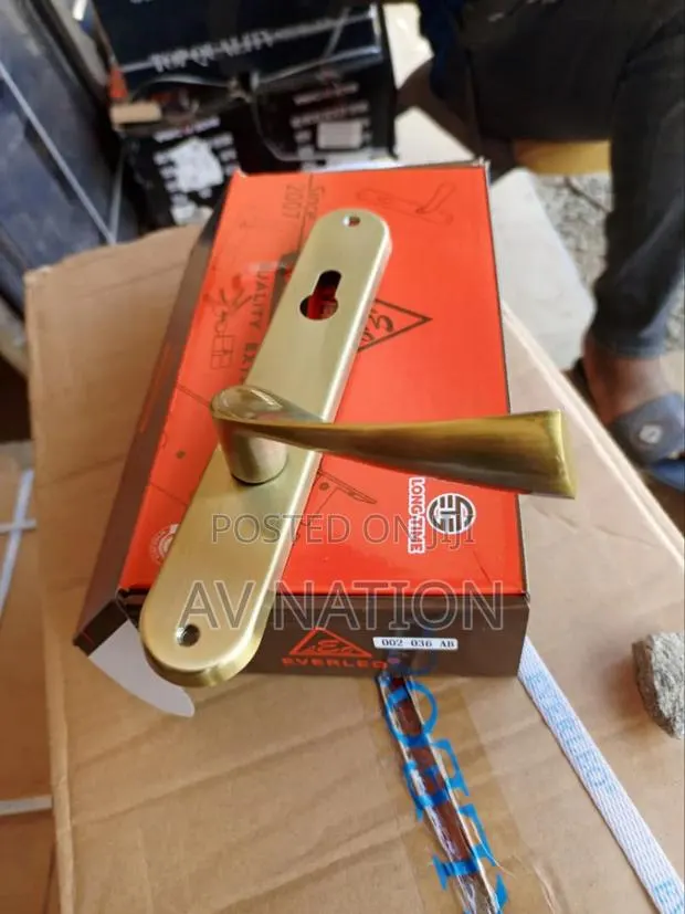 Wood Door Locks · Photo 1