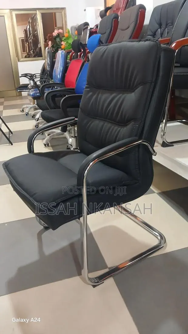 Director Executive Office Chair · Photo 1