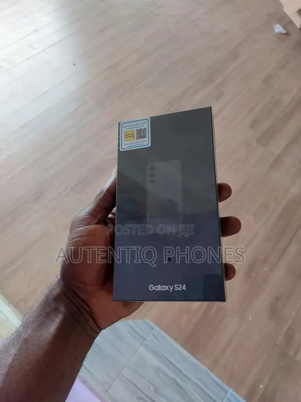 New Samsung Galaxy S24 Plus 256 GB Black · Photo 1