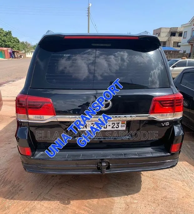 V8 For Hiring In Ghana For Good Price · Photo 1