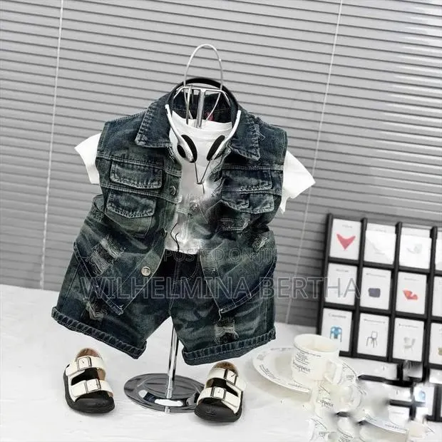 Boys Denim 3 -Piece Set · Photo 1