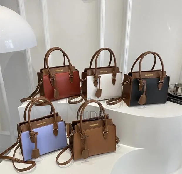 Fashionable Bags · Photo 1