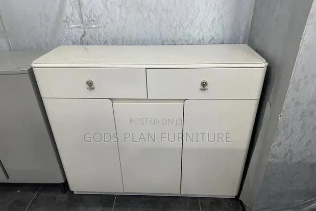 Shoe Cabinet · Photo 1