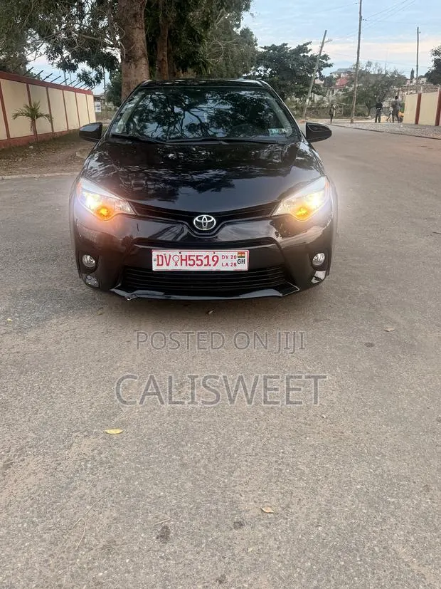 Toyota Corolla LE Eco Plus 4dr Sedan (1.8L 4cyl CVT) 2016 Black · Photo 1