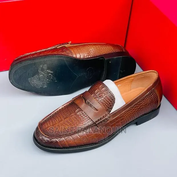 Uk Anax Quality Shoe · Photo 1
