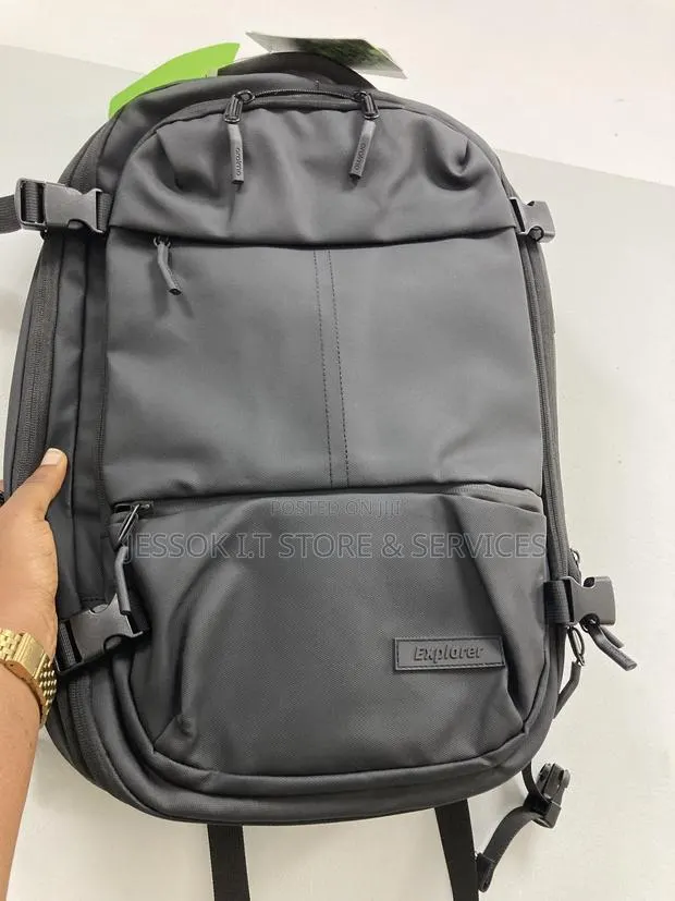 Oraimo MegaCarry Expandable Waterproof Business Backpack · Photo 1