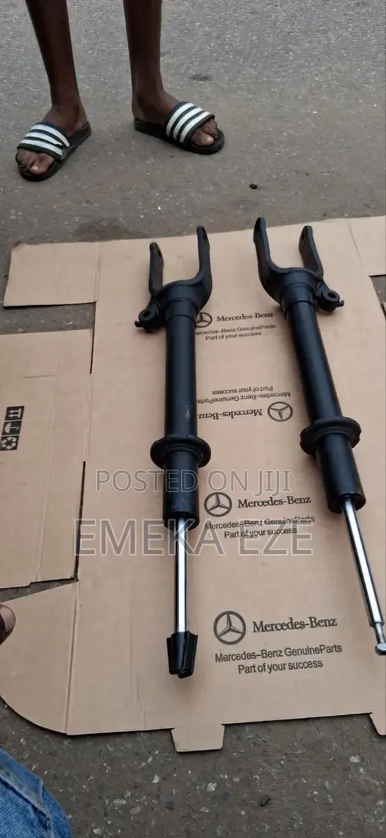 Front Shock Absorber Fits Mercedes-Benz 164 ML. · Photo 1