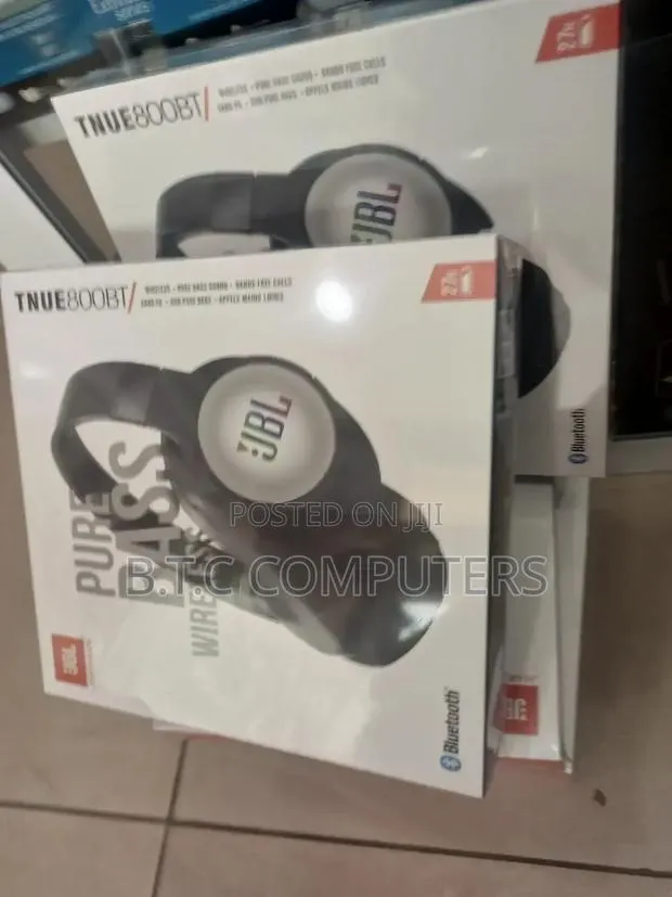 JBL Sexy Beige HEADPHONES · Photo 1