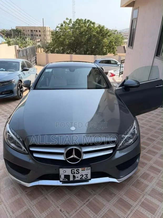 Mercedes-Benz C300 Base Coupe RWD (2.0L 4cyl 7A) 2017 Silver · Photo 1