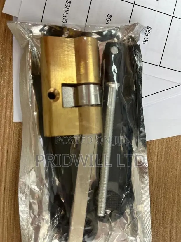 Smart Lock Cylinder and Keys · Photo 1