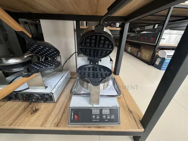 Commercial Single Waffle Machine Digital Rotational · Photo 1