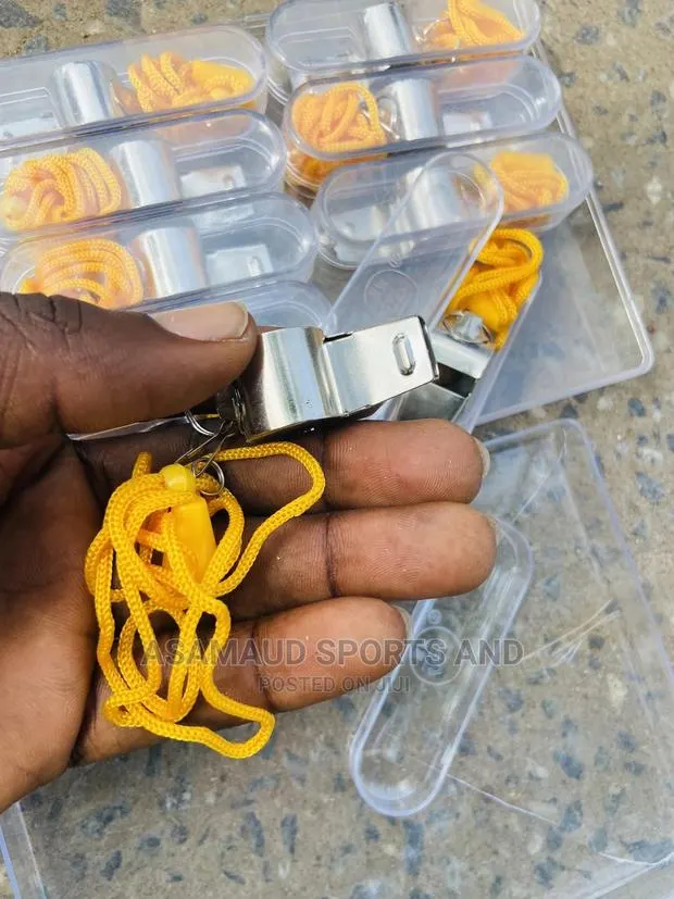 Whistle for Security at Cool Price · Photo 1