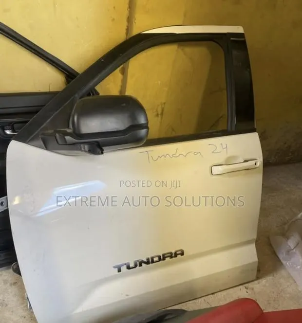 2024 Toyota Tundra Door · Photo 1