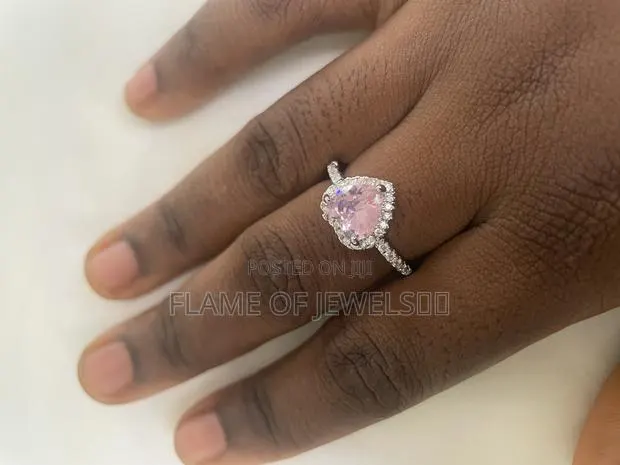 Love Cut Engagement and Promise Ring · Photo 1