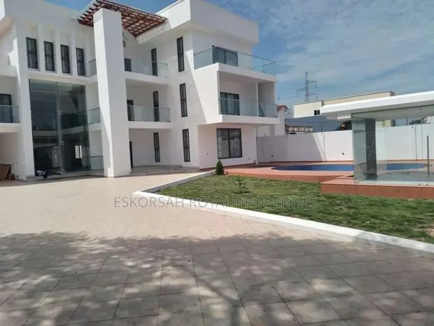 7bdrm House in East Legon for sale · Photo 1