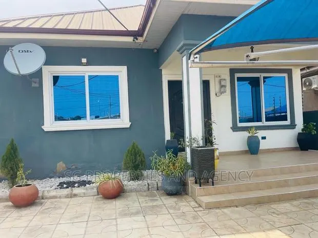 3bdrm House in Batsonaa, Spintex for rent · Photo 1