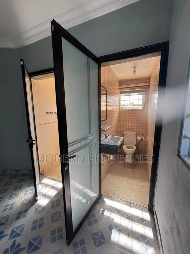 3bdrm House in Modern Properties, GREDA Estate for rent · Photo 1