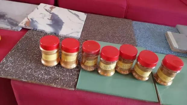 Metallic Pigment And Glitters · Photo 1