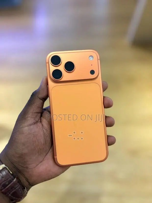 Apple iPhone 17 Pro Max 512 GB Orange · Photo 1