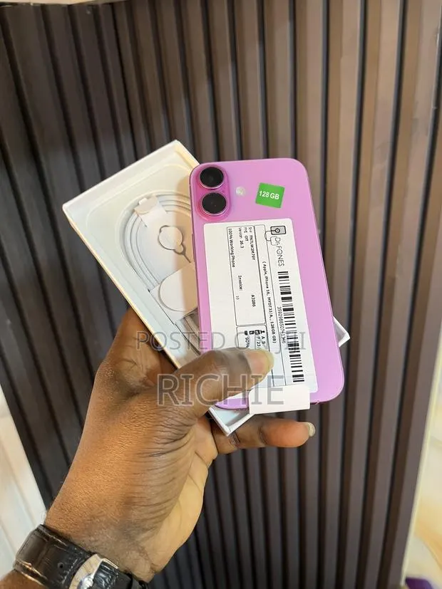 New Apple iPhone 16 128 GB Pink · Photo 1