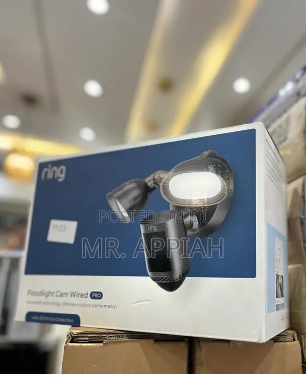 Order Ring Floodlight Cam Wired Pro · Photo 1