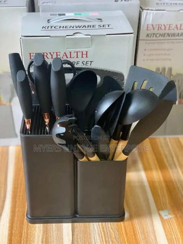 High Quality 19pcs Silicon Ladle With Chopping Board · Photo 1