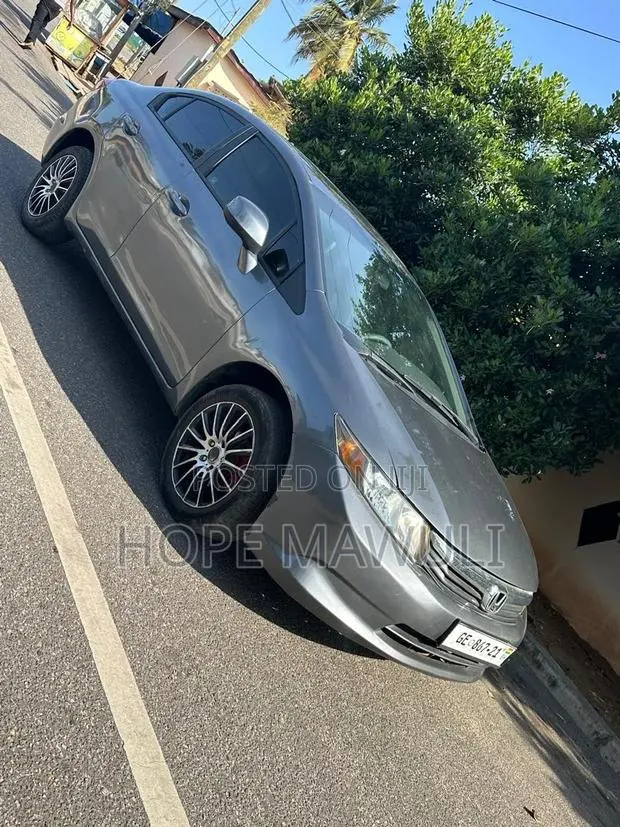 Honda Civic Coupe LX 2013 Gray · Photo 1