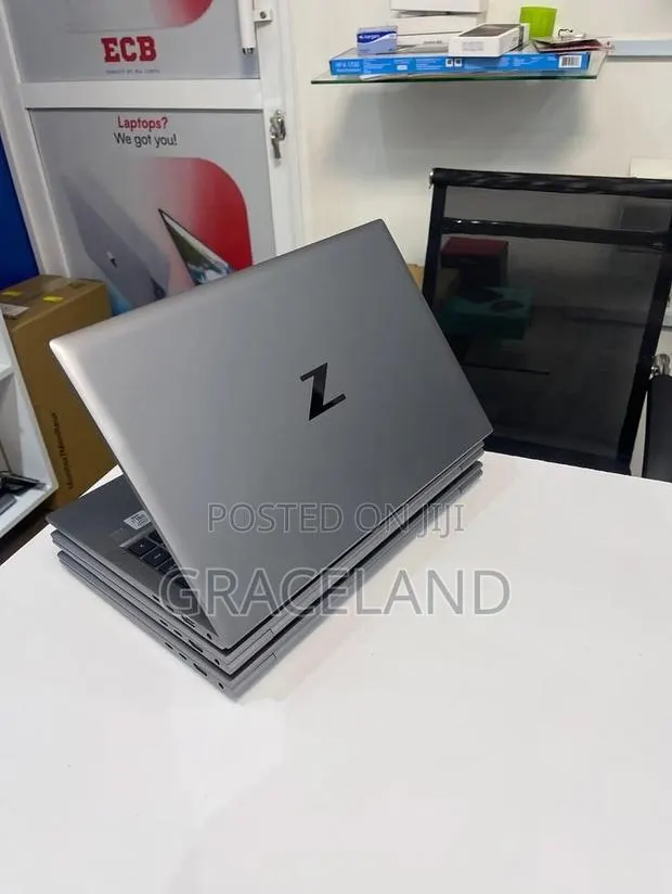 Laptop HP ZBook Firefly 14 G7 32GB Intel Core i7 SSD 512GB · Photo 3
