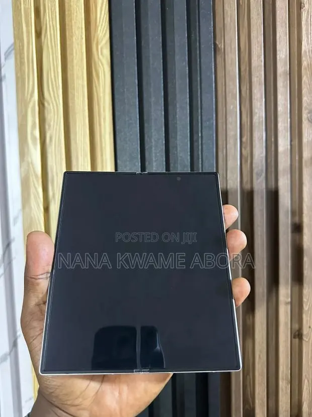 Samsung Galaxy Z Fold6 256 GB Silver · Photo 1