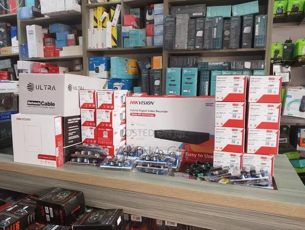 Hikvision 16ch Complete CCTV Audio Camera Kit · Photo 1