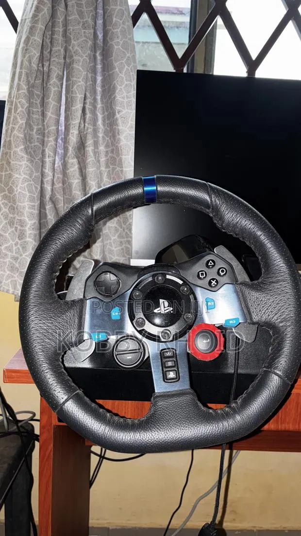 LOGITECH G29 Driving Force Racing Wheel · Photo 1