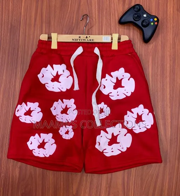 Denim Tears the Cotton Wreath Shorts. · Photo 1