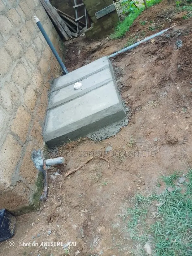 Bio Fill Toilet · Photo 1