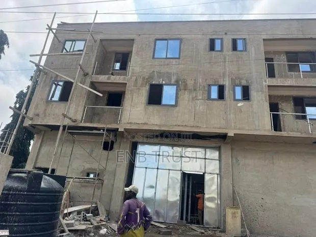 500 SQM Warehouse at Achimota for Rent · Photo 1