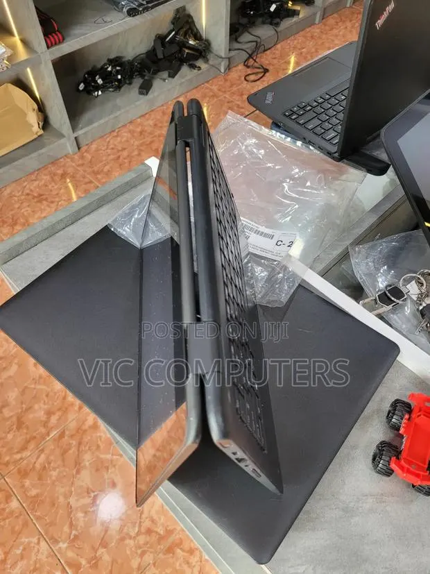 Laptop HP ProBook 11 X360 G1 EE 8GB Intel Core i5 SSD 256GB · Photo 1