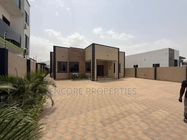 Furnished 3bdrm House in Lake Side Estate for sale · Photo 1