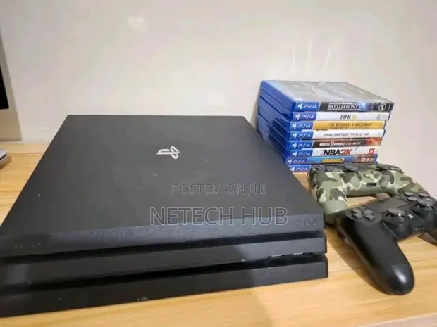 Play Station 4 Pro Cd Games · Photo 1