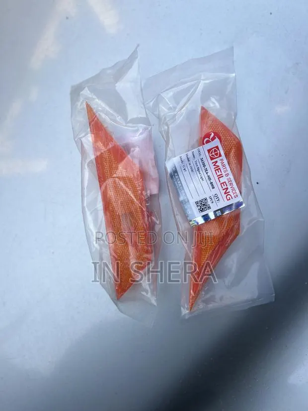 Honda Civic Fender Reflector 2016 2017 2018 2019 2021 · Photo 1