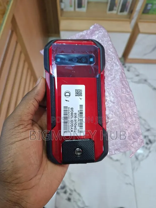 New Mobile Phone 128 GB Red · Photo 1