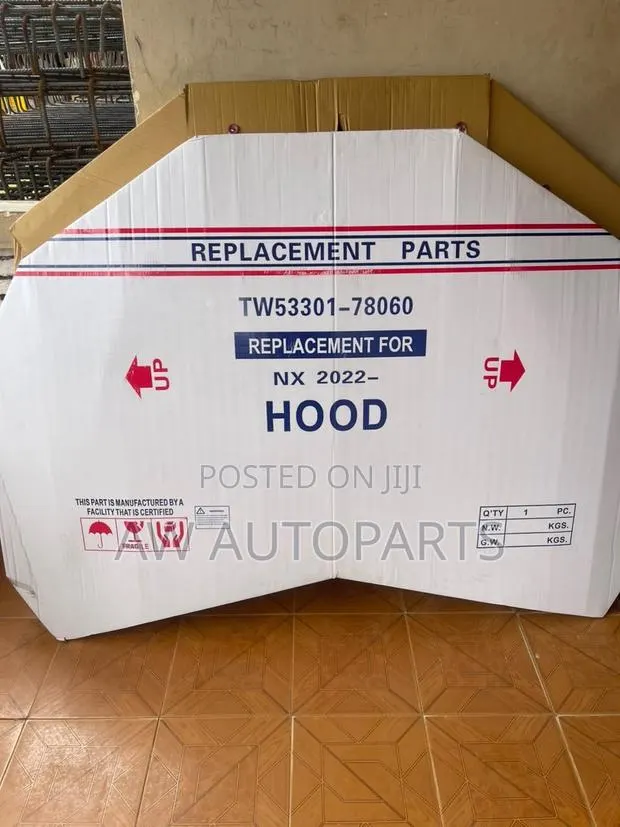 Lexus RX 350 2023-2025 Hood · Photo 1