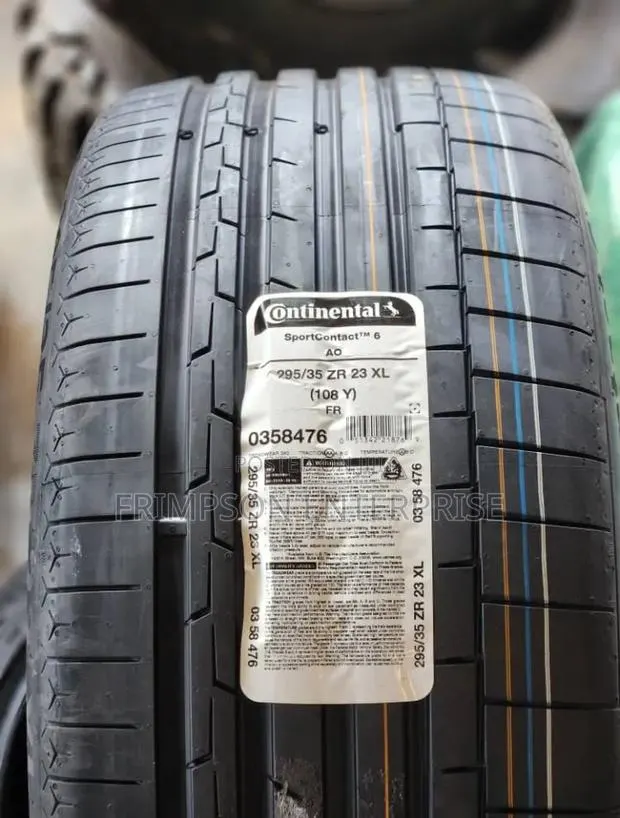 285/45r22- Michelin, Goodyear, Bridgestone,pirelli · Photo 1